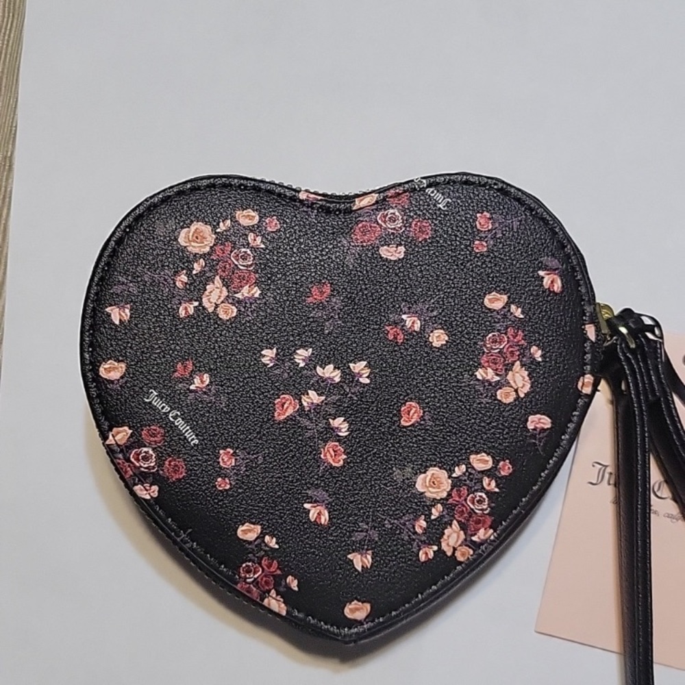Juicy Couture Black Heart Shaped Wristlet NEW WITH TAGS - Picture 2 of 5